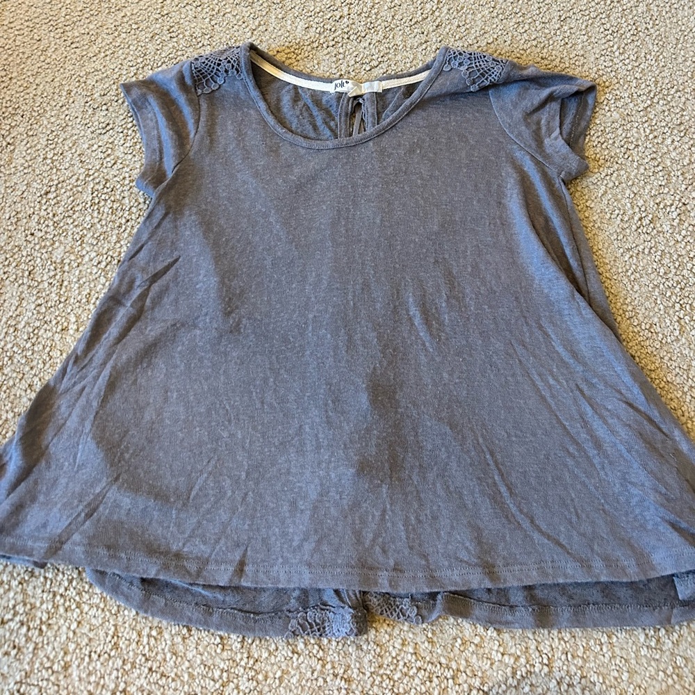 thin grey throw on tee with detailing in back